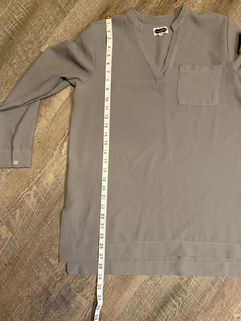 Mud Pie Gray Split Neck Tunic Blouse Size Small Long Sleeve Pocket Top - Picture 9 of 9